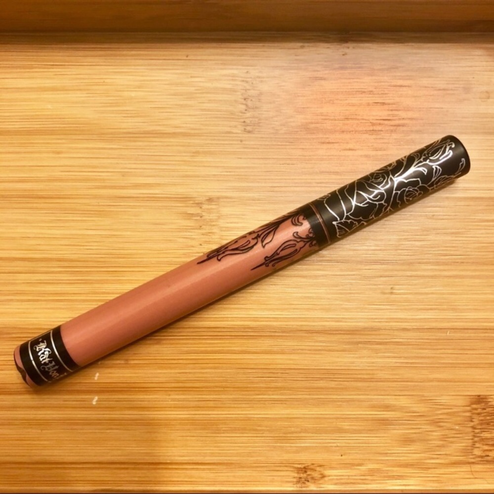 Kat Von D Liquid lipstick in Ophelia